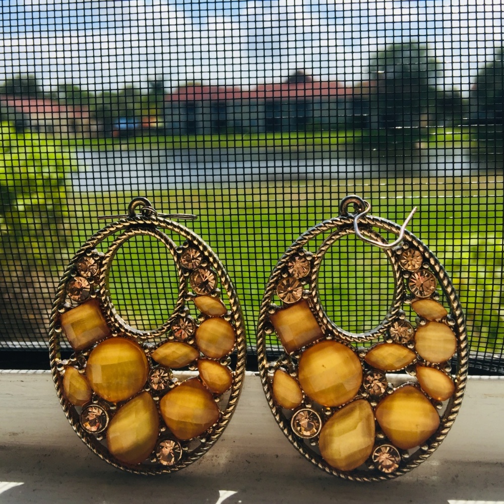 Earings - Picture 3 of 4